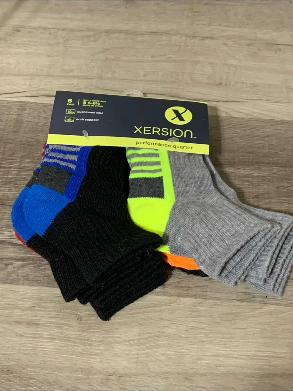 💎 Sz 5-6.5 Kids 6 pack Striped Xersion Performance Quarter Socks - gray